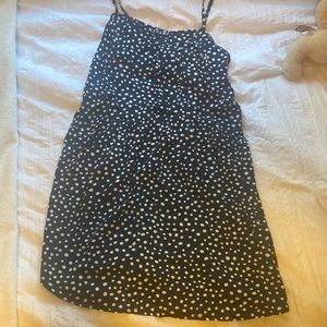 Cute kivari polka dot dress!